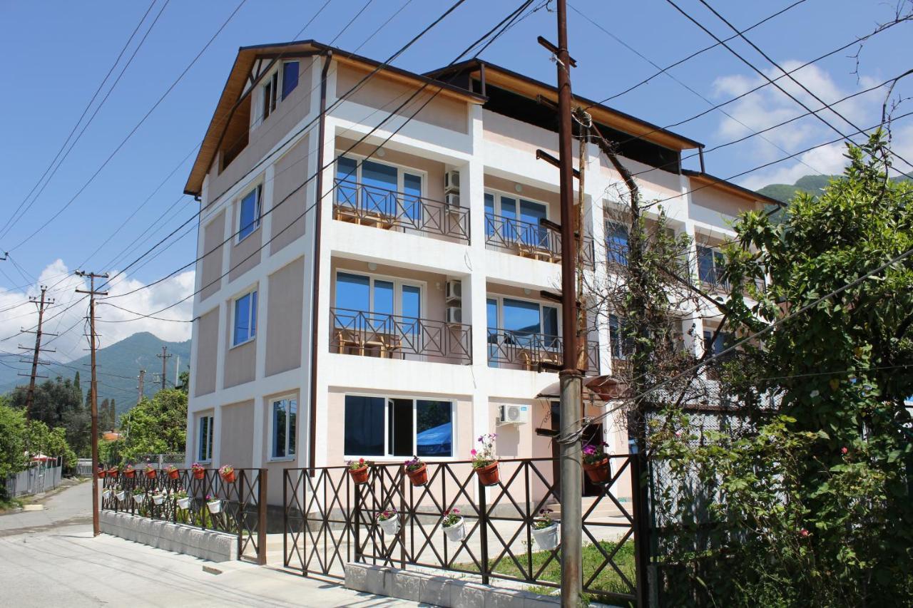Guest House Zvanba Γκάγκρα Εξωτερικό φωτογραφία