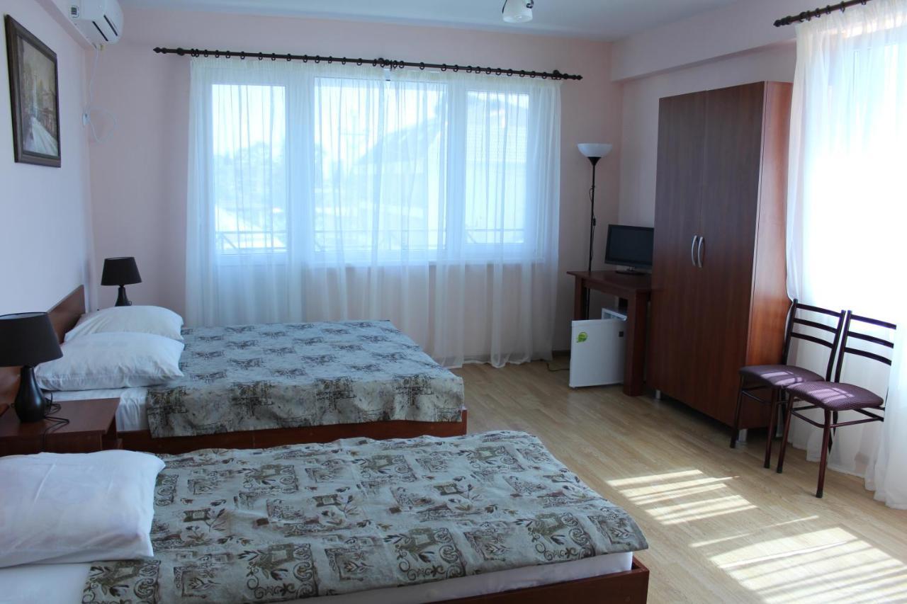 Guest House Zvanba Γκάγκρα Εξωτερικό φωτογραφία